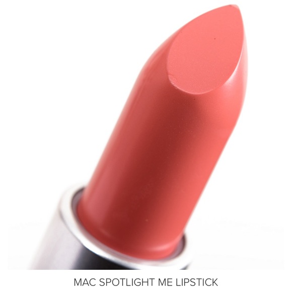 MAC Amplified Creme Lipstick in Spotlight Me - Picture 3 of 9